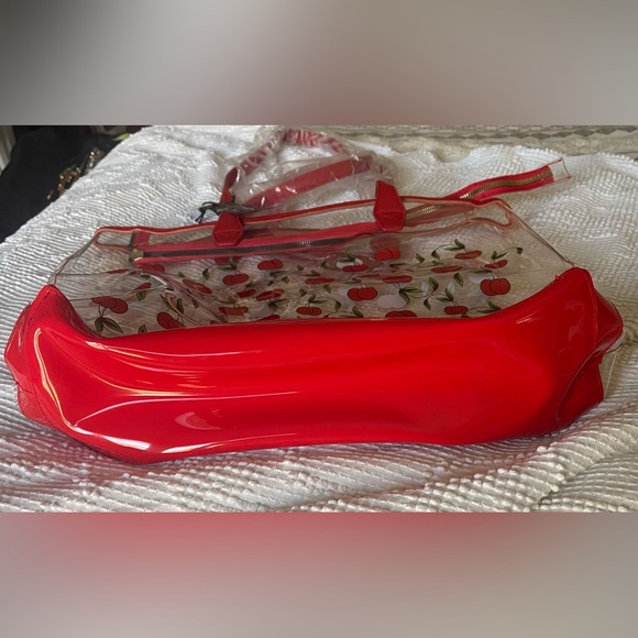 NWT! Ed Hardy tote - Picture 2 of 2